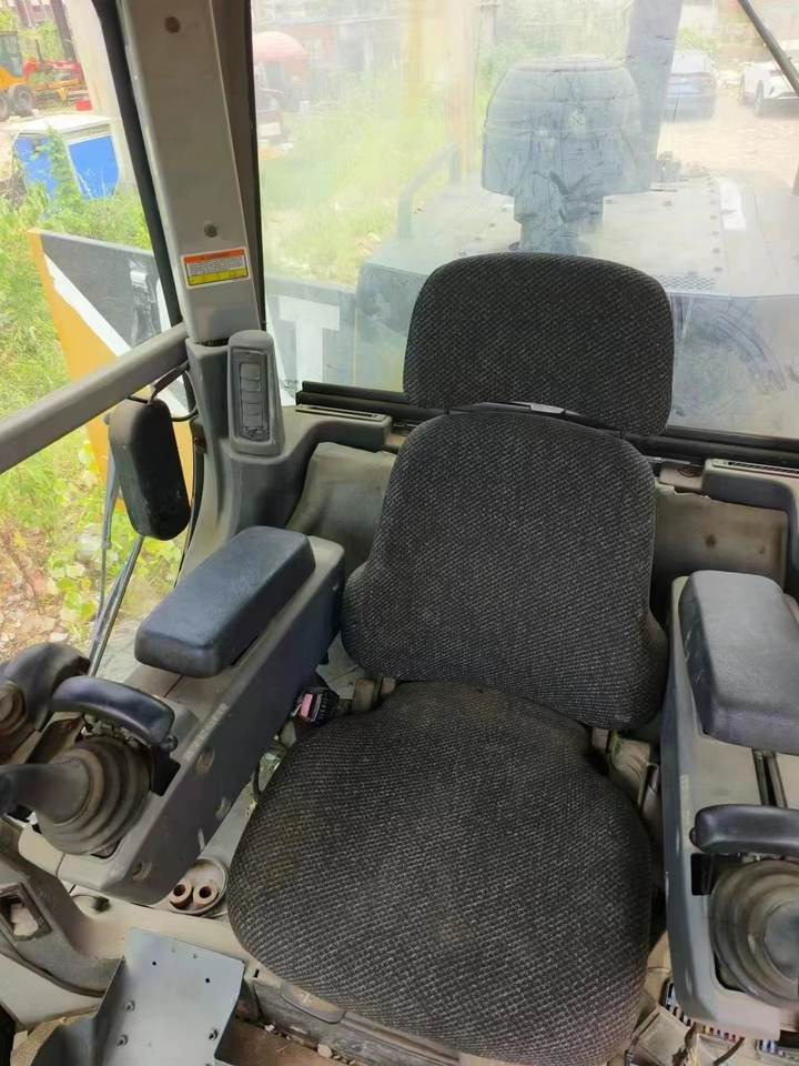 Original CAT 160M Grader Used Caterpillar Brand CAT 140H 140K 160K 120H 14G Motor Grader High Quality - Väghyvel: bild 5 Original CAT 160M Grader Used Caterpillar Brand CAT 140H 140K 160K 120H 14G Motor Grader High Quality - Väghyvel: bild 5