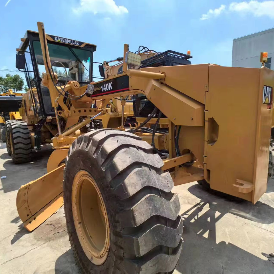 Second Hand Used Construction Machinery CAT 140K 15 Ton Grader for Sale 1000H From Shanghai Japanese Brand Good Condition - Väghyvel: bild 1 Second Hand Used Construction Machinery CAT 140K 15 Ton Grader for Sale 1000H From Shanghai Japanese Brand Good Condition - Väghyvel: bild 1
