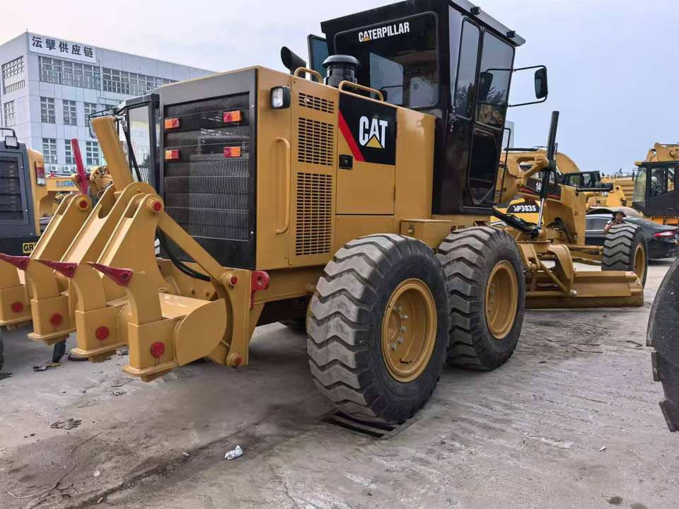 Second Hand Used Construction Machinery Japanese CAT 140G Grader Caterpillar Brand for Sale With Good Condition and Price - Väghyvel: bild 5 Second Hand Used Construction Machinery Japanese CAT 140G Grader Caterpillar Brand for Sale With Good Condition and Price - Väghyvel: bild 5
