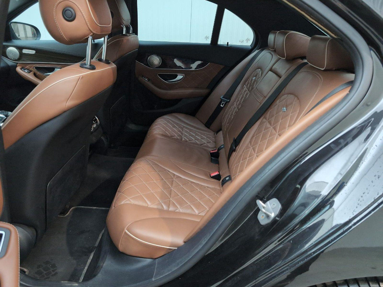 Sedan Mercedes-Benz C-klasse 250 CDI 4MATIC Premium Plus | 2017 | 201.697 km | Automaat | L835FB | NAP: Geen oordeel: bild 10 Sedan Mercedes-Benz C-klasse 250 CDI 4MATIC Premium Plus | 2017 | 201.697 km | Automaat | L835FB | NAP: Geen oordeel: bild 10