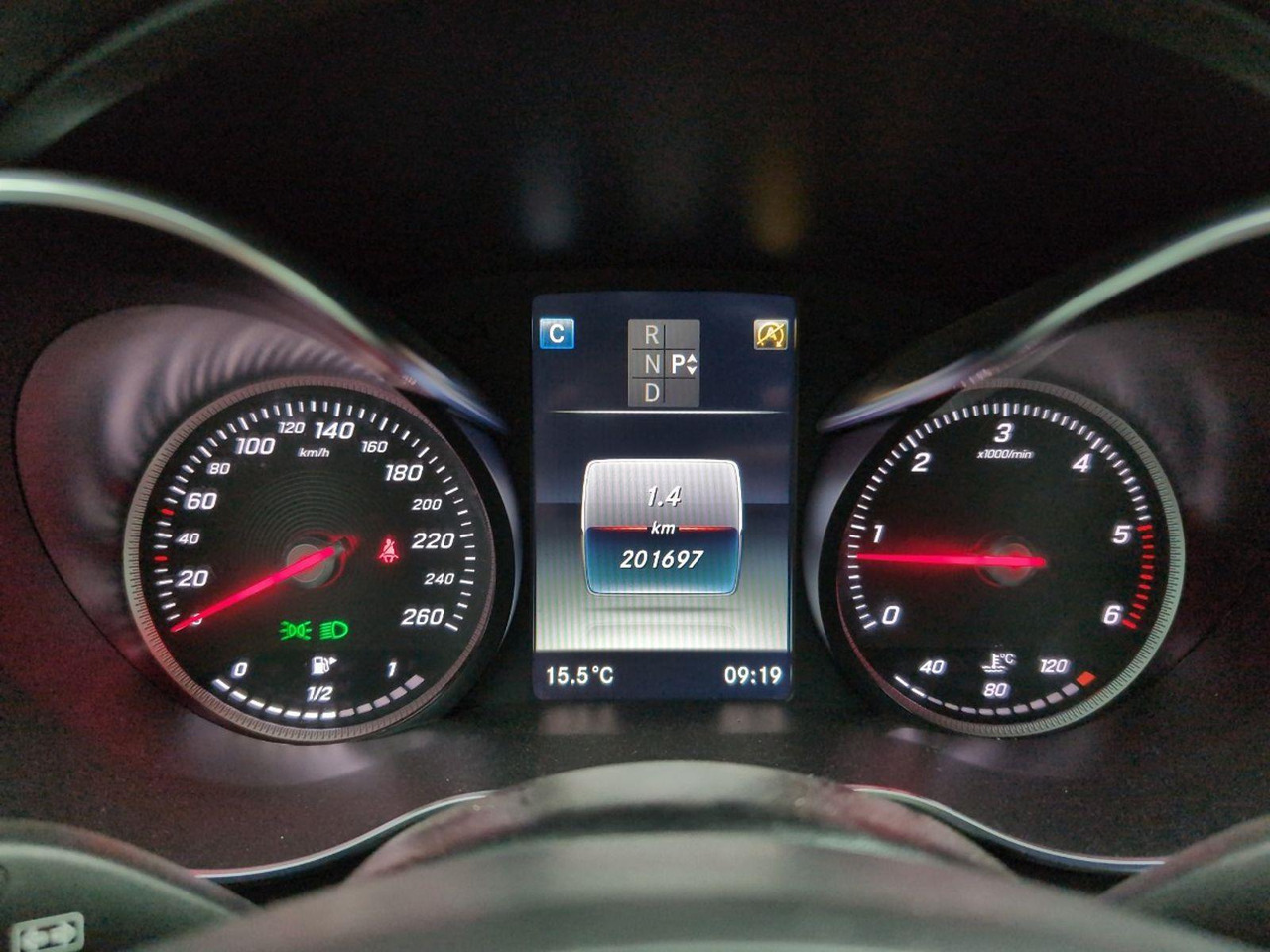 Sedan Mercedes-Benz C-klasse 250 CDI 4MATIC Premium Plus | 2017 | 201.697 km | Automaat | L835FB | NAP: Geen oordeel: bild 6 Sedan Mercedes-Benz C-klasse 250 CDI 4MATIC Premium Plus | 2017 | 201.697 km | Automaat | L835FB | NAP: Geen oordeel: bild 6