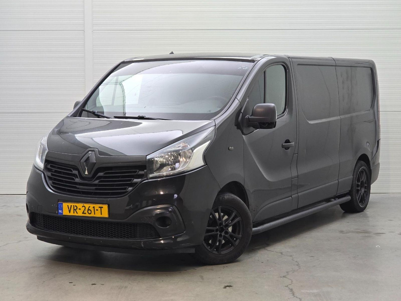 Renault Trafic 1.6 dCi T29 L2H2 Comfort Energy | 2015 | 305.750 km | VR261T | NAP: Logisch - Skåpbil: bild 1 Renault Trafic 1.6 dCi T29 L2H2 Comfort Energy | 2015 | 305.750 km | VR261T | NAP: Logisch - Skåpbil: bild 1