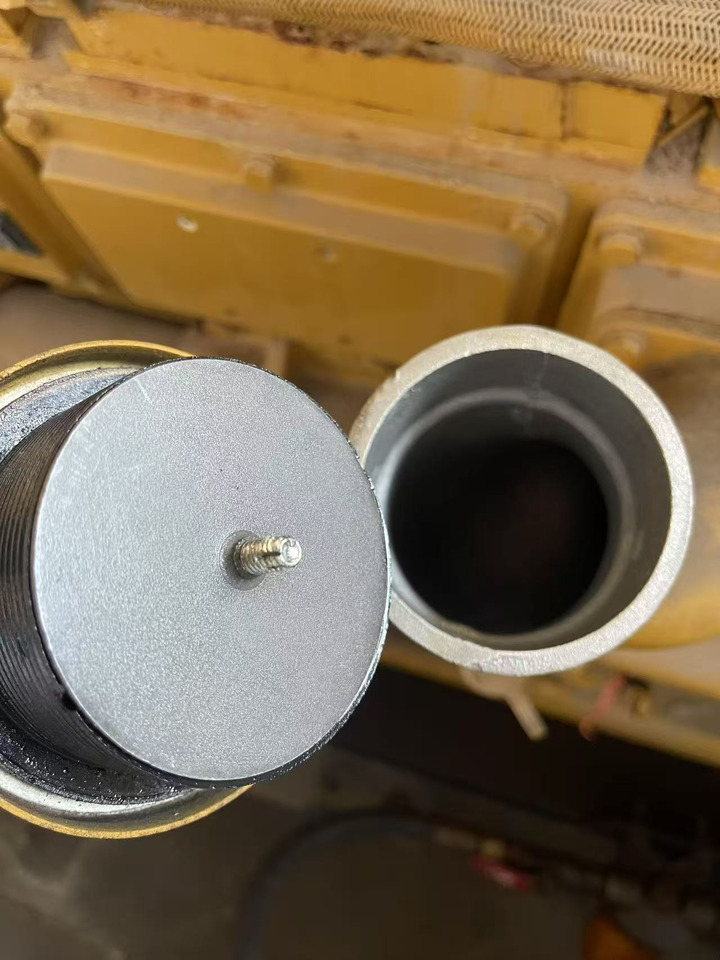 CATPILLAR 3512 - Verktyg/ Utrustning: bild 2 CATPILLAR 3512 - Verktyg/ Utrustning: bild 2