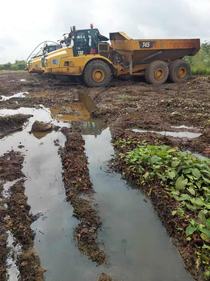 CATPILLAR 745 - Ramstyrd dumper: bild 1 CATPILLAR 745 - Ramstyrd dumper: bild 1