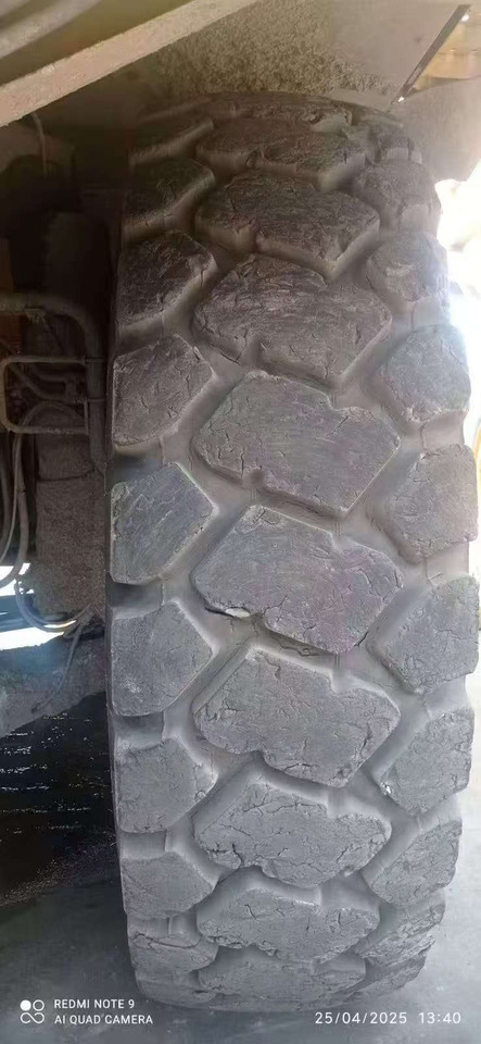 KOMATSU HD785-7 - Terränggående truck: bild 5 KOMATSU HD785-7 - Terränggående truck: bild 5