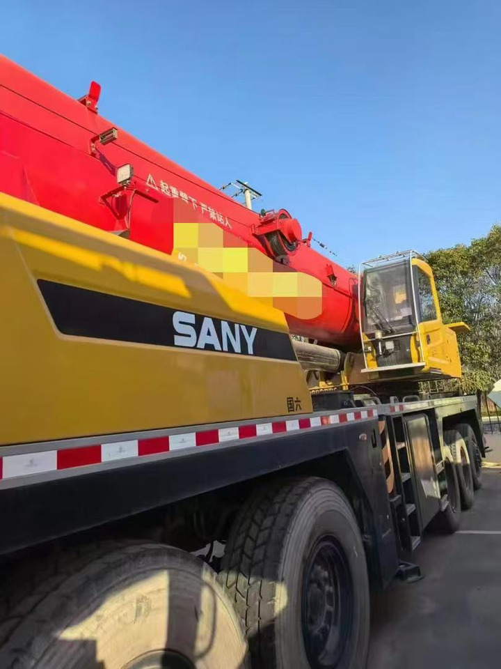 SANYI 800T5 - Allterrängkran: bild 5 SANYI 800T5 - Allterrängkran: bild 5