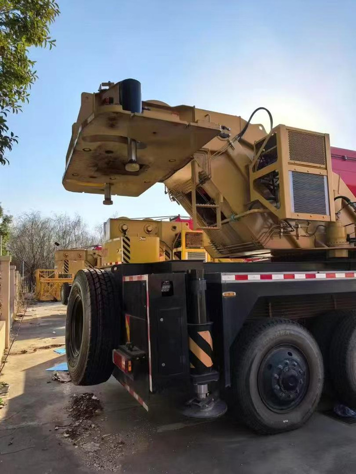 SANYI 800T5 - Allterrängkran: bild 4 SANYI 800T5 - Allterrängkran: bild 4