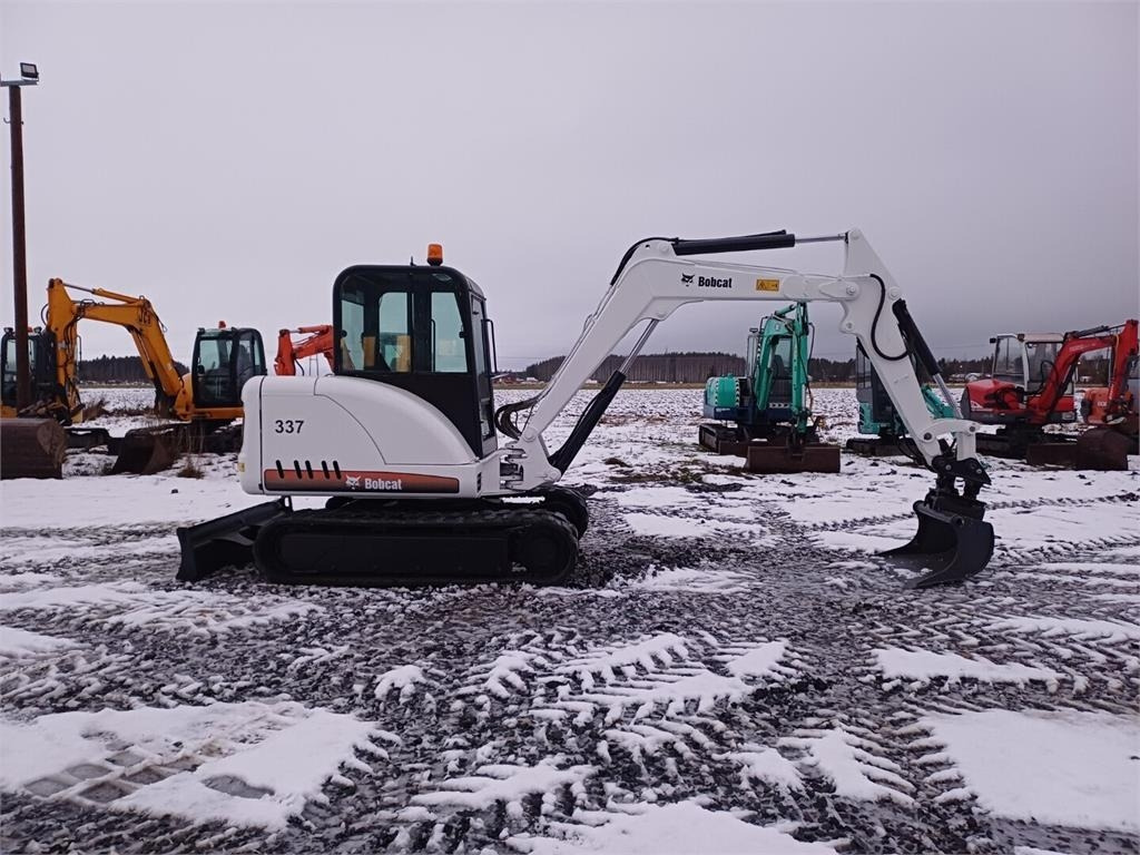 Bobcat 337D Kallistuvalla liittimellä - Minigrävmaskin: bild 5 Bobcat 337D Kallistuvalla liittimellä - Minigrävmaskin: bild 5