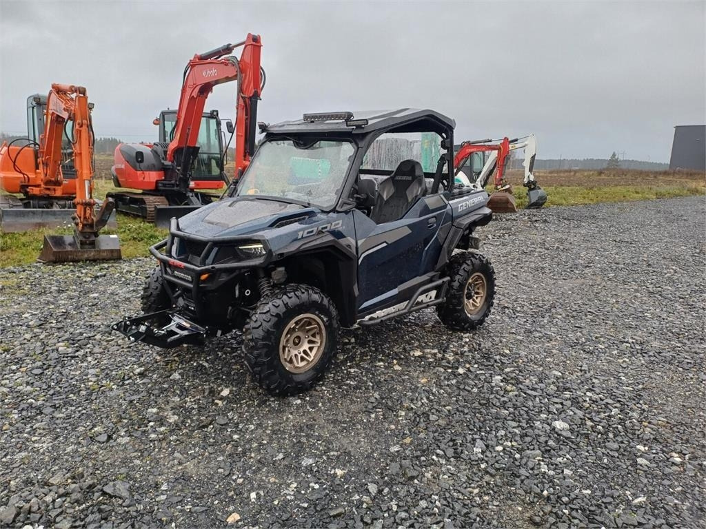 Polaris General 1000 4x4 - Traktor: bild 1 Polaris General 1000 4x4 - Traktor: bild 1