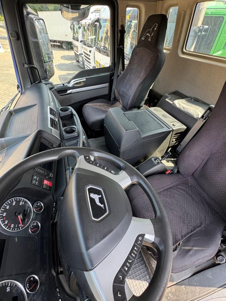 Dragbil, Tippbil semitrailer MAN 18.460 TGS/B-B/Kipp/4X4/klp.Zug/TOP-ZUSTAND: bild 8 Dragbil, Tippbil semitrailer MAN 18.460 TGS/B-B/Kipp/4X4/klp.Zug/TOP-ZUSTAND: bild 8