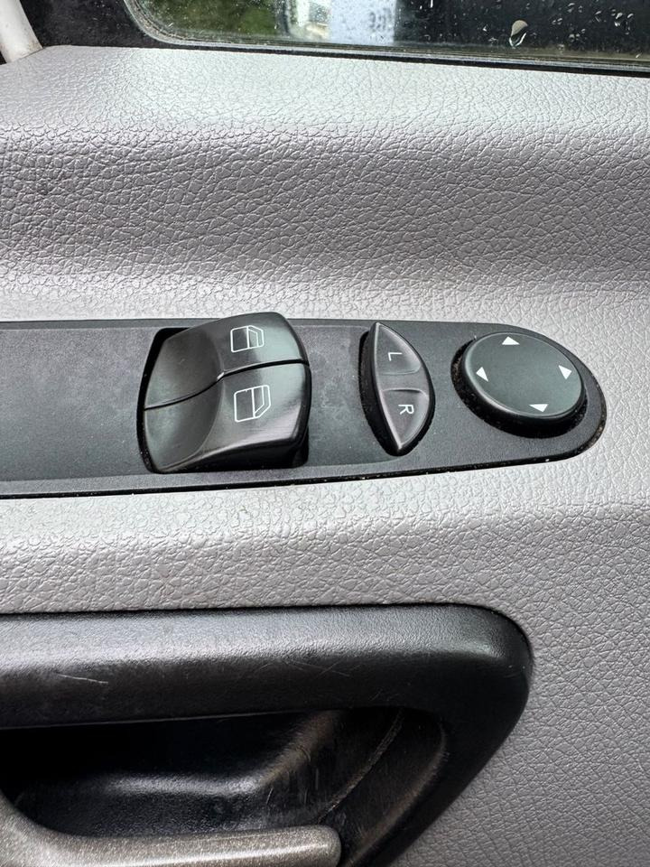 Volymskåp Volkswagen Crafter/LBW/Kamera/aus1.Hand/Top-Zustand!: bild 15 Volymskåp Volkswagen Crafter/LBW/Kamera/aus1.Hand/Top-Zustand!: bild 15