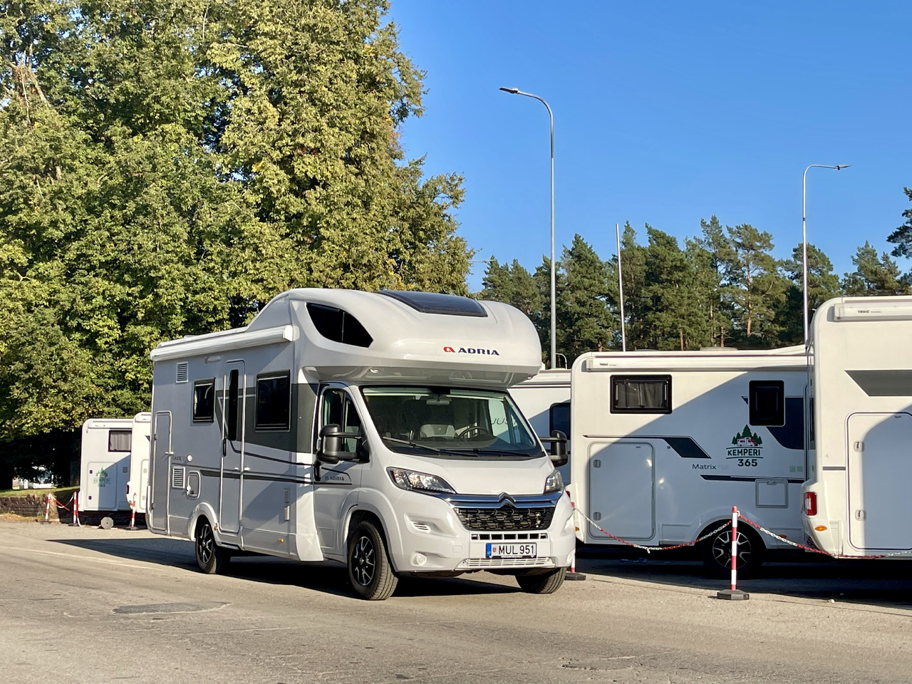 ADRIA Coral XL 650 DK - Alkovbil: bild 1 ADRIA Coral XL 650 DK - Alkovbil: bild 1