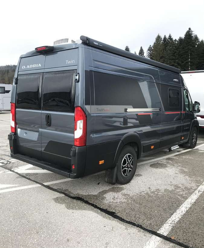 ADRIA Twin Sport 640 SG - Campingbil: bild 3 ADRIA Twin Sport 640 SG - Campingbil: bild 3