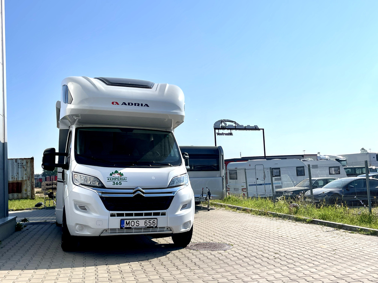 Adria Coral Xl 600 DP - Alkovbil: bild 1 Adria Coral Xl 600 DP - Alkovbil: bild 1