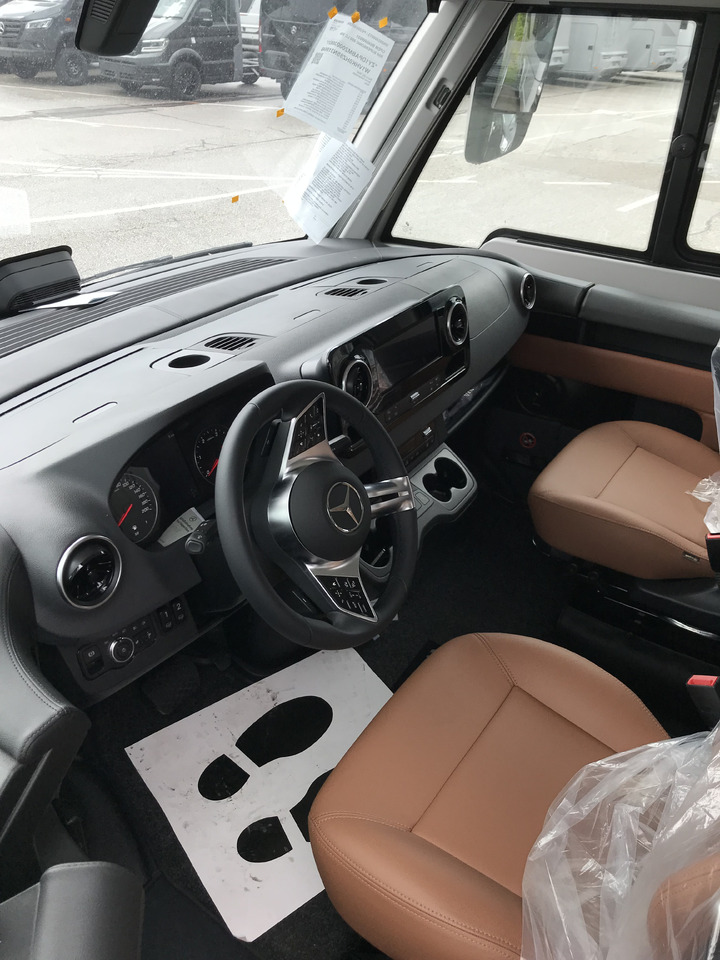 Adria Super Sonic 890 LC - Helintegrerad husbil: bild 2 Adria Super Sonic 890 LC - Helintegrerad husbil: bild 2