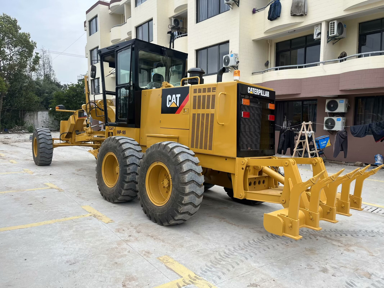 CATERPILLAR 140H - Väghyvel: bild 1 CATERPILLAR 140H - Väghyvel: bild 1