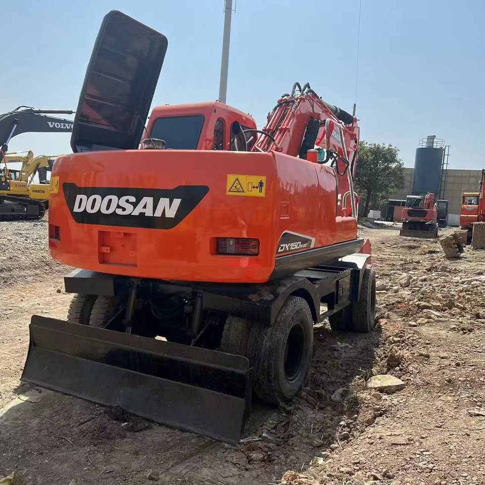 DOOSAN DH150W-7 - Grävmaskin på däck: bild 3 DOOSAN DH150W-7 - Grävmaskin på däck: bild 3