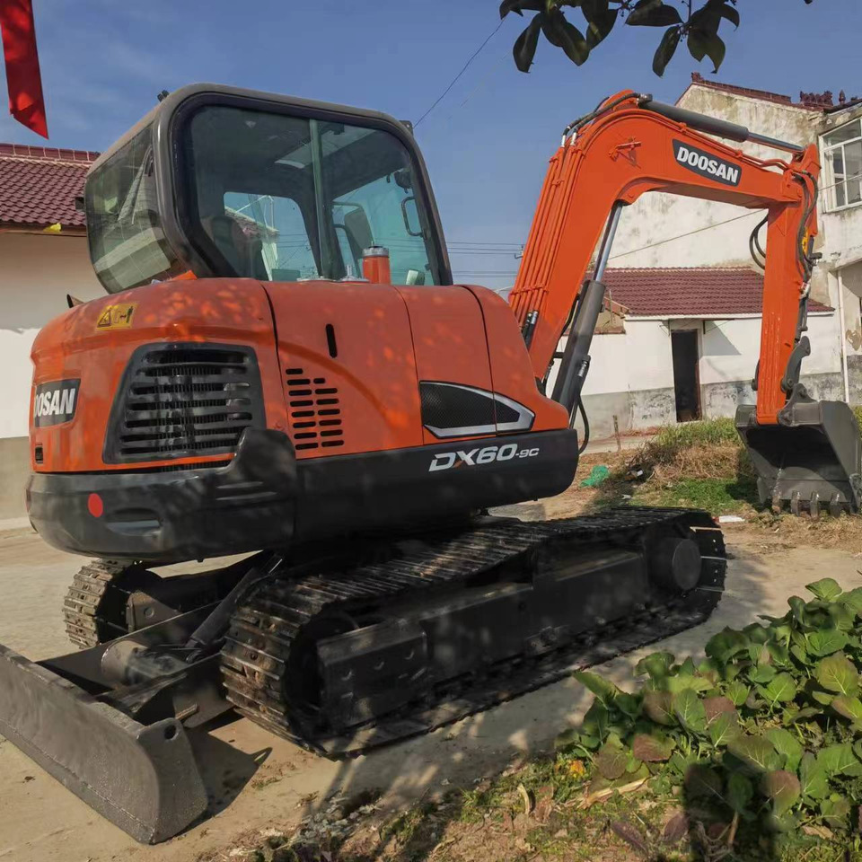 DOOSAN DX60 - Minigrävmaskin: bild 5 DOOSAN DX60 - Minigrävmaskin: bild 5