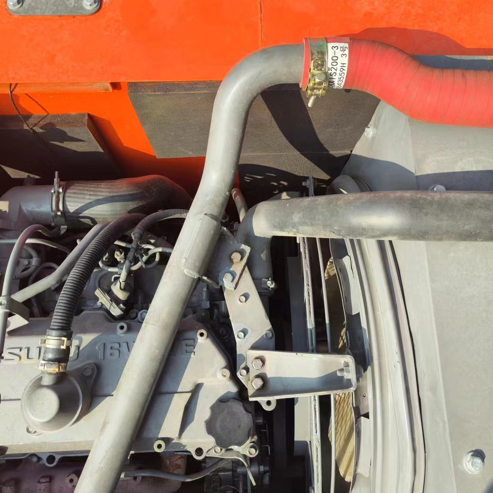 HITACHI ZX210 - Bandgrävare: bild 5 HITACHI ZX210 - Bandgrävare: bild 5