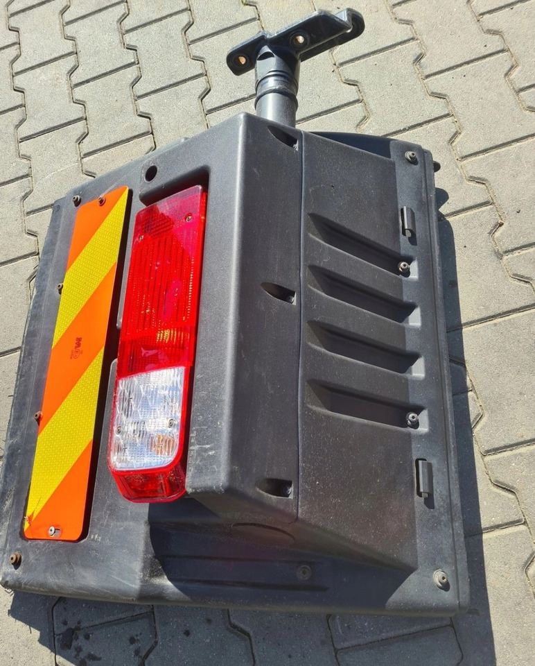 BŁOTNIK KOMPLETNY PRAWY TYŁ LAMPA CHLAPACZ MOCOWANIE FORD F-MAX CARGO - Vinge: bild 4 BŁOTNIK KOMPLETNY PRAWY TYŁ LAMPA CHLAPACZ MOCOWANIE FORD F-MAX CARGO - Vinge: bild 4