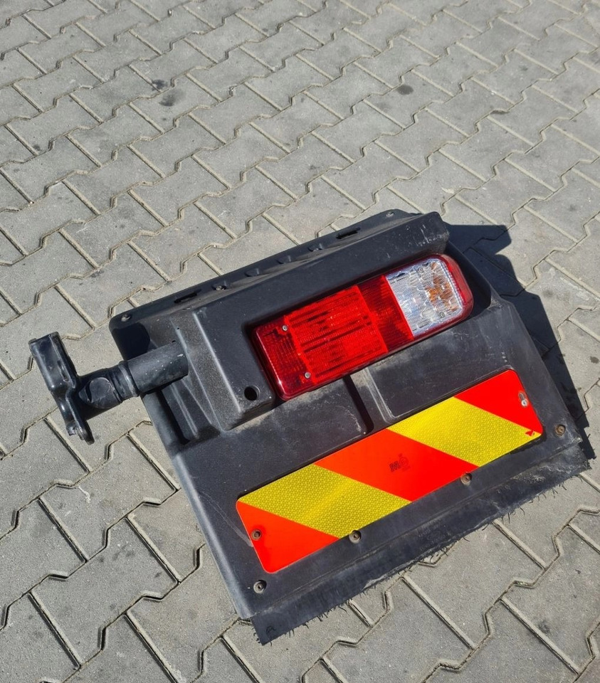 BŁOTNIK KOMPLETNY PRAWY TYŁ LAMPA CHLAPACZ MOCOWANIE FORD F-MAX CARGO - Vinge: bild 3 BŁOTNIK KOMPLETNY PRAWY TYŁ LAMPA CHLAPACZ MOCOWANIE FORD F-MAX CARGO - Vinge: bild 3