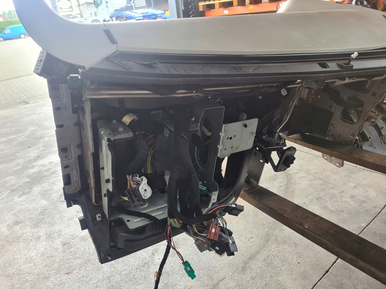 FORD KONSOLA KOMPLETNA KOKPIT DESKA ROZDZIELCZA STELAŻ FORD F-MAX 500 TRUCKS - Instrumentbräda för Lastbil: bild 5 FORD KONSOLA KOMPLETNA KOKPIT DESKA ROZDZIELCZA STELAŻ FORD F-MAX 500 TRUCKS - Instrumentbräda för Lastbil: bild 5