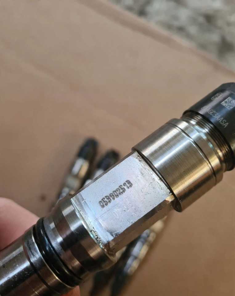 FORD WTRYSKI WTRYSKIWACZE PALIWA FORD F-MAX 500 TRUCKS EURO 6 - Injektor: bild 3 FORD WTRYSKI WTRYSKIWACZE PALIWA FORD F-MAX 500 TRUCKS EURO 6 - Injektor: bild 3