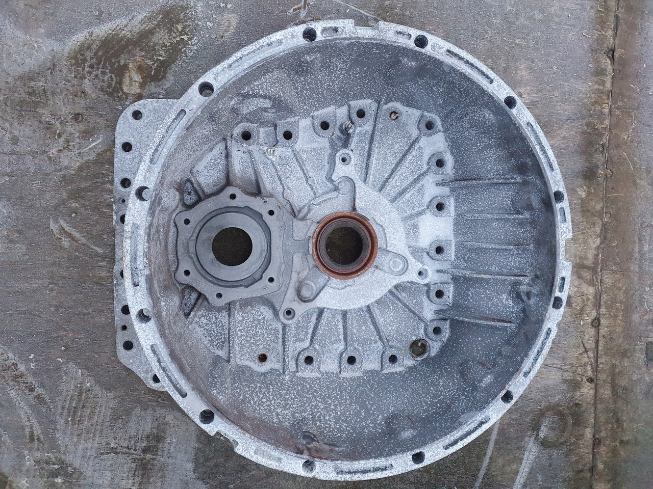 RENAULT OBUDOWA KOŁNIERZ SKRZYNI ISHIFT AUTOMAT VOLVO RENAULT - Växellåda och reservdelar för Lastbil: bild 5 RENAULT OBUDOWA KOŁNIERZ SKRZYNI ISHIFT AUTOMAT VOLVO RENAULT - Växellåda och reservdelar för Lastbil: bild 5