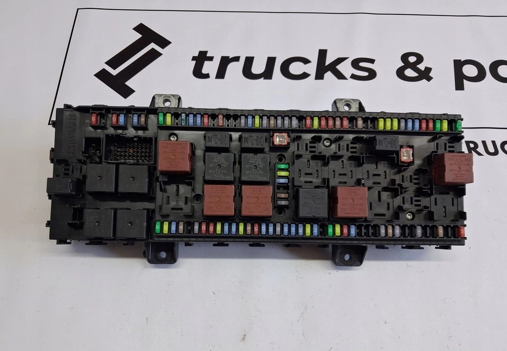 RENAULT PŁYTA BEZPIECZNIKÓW SKRZYNKA 22821376 P02 - Säkring: bild 1 RENAULT PŁYTA BEZPIECZNIKÓW SKRZYNKA 22821376 P02 - Säkring: bild 1