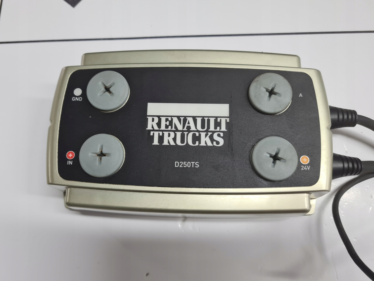 RENAULT REGULATOR NAPIĘCIA AKUMULATORA RENAULT GAMA RANGE T EVO - Elektriskt system för Lastbil: bild 2 RENAULT REGULATOR NAPIĘCIA AKUMULATORA RENAULT GAMA RANGE T EVO - Elektriskt system för Lastbil: bild 2