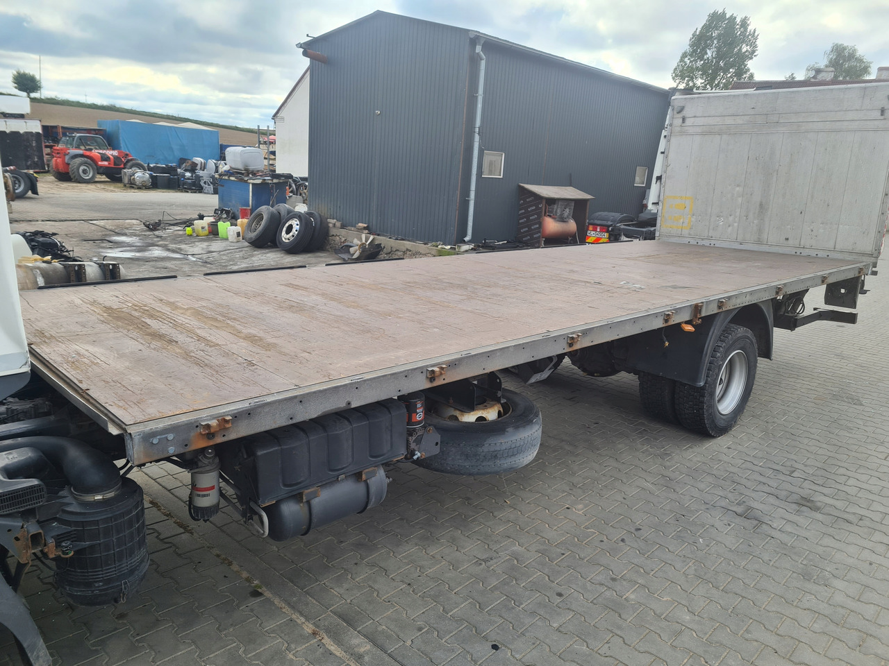 RENAULT ZABUDOWA PAKA PLATFORMA REGULOWANA PODRAMÓWKA 7.25x2.50 - Ram/ Chassi för Lastbil: bild 1 RENAULT ZABUDOWA PAKA PLATFORMA REGULOWANA PODRAMÓWKA 7.25x2.50 - Ram/ Chassi för Lastbil: bild 1