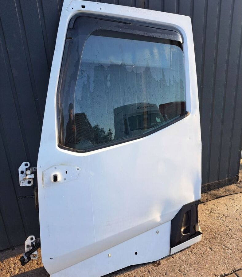 Renault GAMA T K C RANGE - Dörr och reservdelar för Lastbil: bild 2 Renault GAMA T K C RANGE - Dörr och reservdelar för Lastbil: bild 2