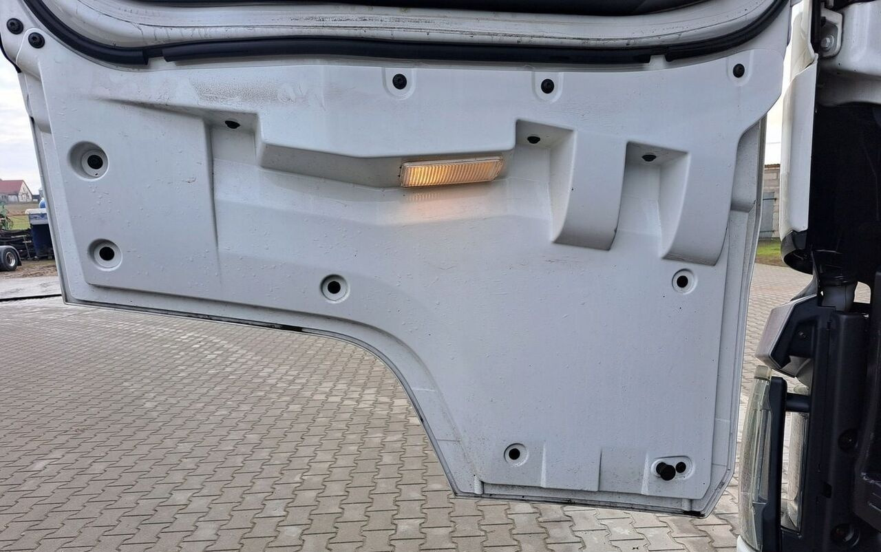 Renault GAMA T RANGE HIGH - Dörr och reservdelar för Lastbil: bild 1 Renault GAMA T RANGE HIGH - Dörr och reservdelar för Lastbil: bild 1