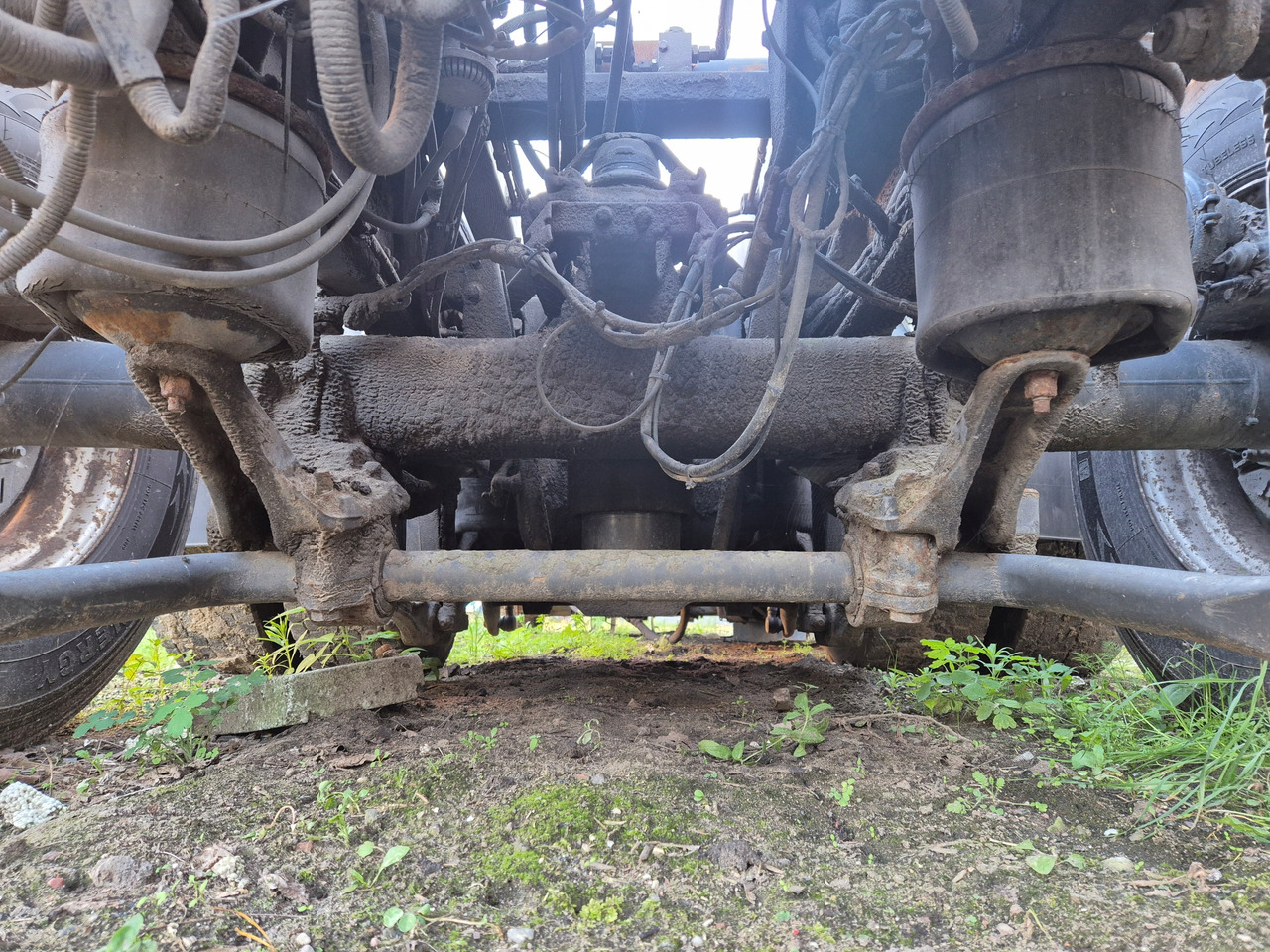 VOLVO BELKA OŚ TYŁ WLECZONA PODNOSZONA KOMPLETNA VOLVO FH FM FMX RENAULT - Fjädring: bild 4 VOLVO BELKA OŚ TYŁ WLECZONA PODNOSZONA KOMPLETNA VOLVO FH FM FMX RENAULT - Fjädring: bild 4