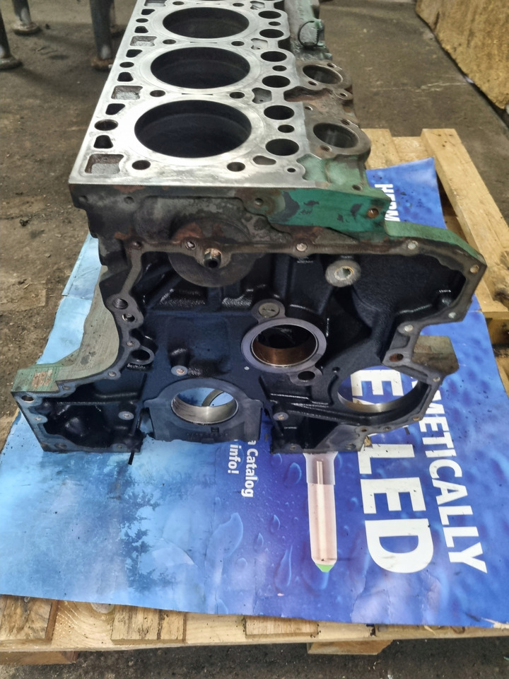 VOLVO BLOK SILNIKA GOŁY SŁUPEK VOLVO FL FE RENAULT PREMIUM MIDLUM DXI 7 D7F - Cylinderblock för Lastbil: bild 4 VOLVO BLOK SILNIKA GOŁY SŁUPEK VOLVO FL FE RENAULT PREMIUM MIDLUM DXI 7 D7F - Cylinderblock för Lastbil: bild 4