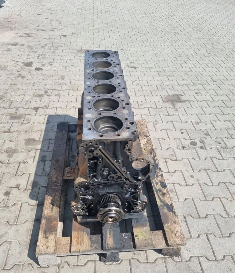 VOLVO BLOK SILNIKA SŁUPEK TŁOKI WAŁ KORBOWY VOLVO FH 12 D12 RENAULT MAGNUM DXI 12 - Cylinderblock för Lastbil: bild 1 VOLVO BLOK SILNIKA SŁUPEK TŁOKI WAŁ KORBOWY VOLVO FH 12 D12 RENAULT MAGNUM DXI 12 - Cylinderblock för Lastbil: bild 1