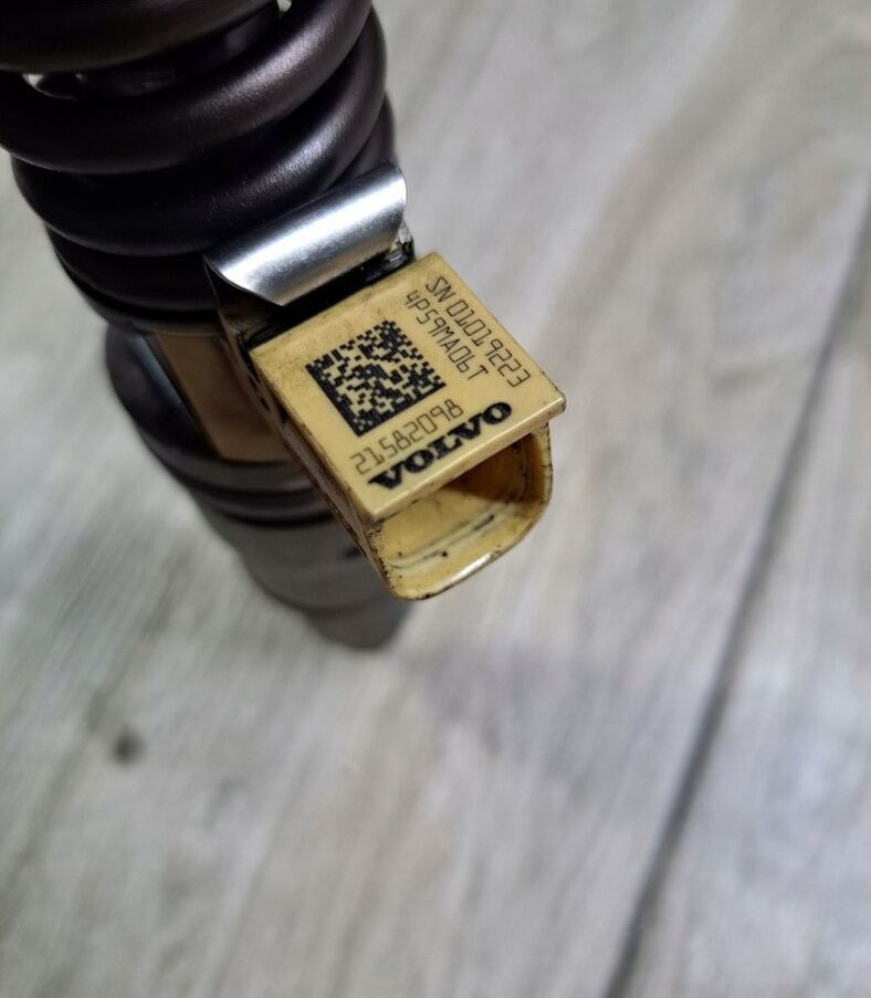 VOLVO POMPOWTRYSKIWACZ WTRYSK RENAULT PREMIUM DXI VOLVO FM 9 21582098 - Injektor för Lastbil: bild 2 VOLVO POMPOWTRYSKIWACZ WTRYSK RENAULT PREMIUM DXI VOLVO FM 9 21582098 - Injektor för Lastbil: bild 2