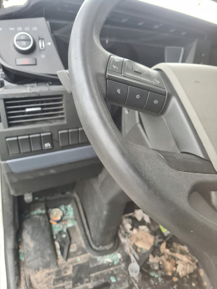 VOLVO WIELOFUNKCYJNA KOMPLETNA - Ratt för Lastbil: bild 5 VOLVO WIELOFUNKCYJNA KOMPLETNA - Ratt för Lastbil: bild 5