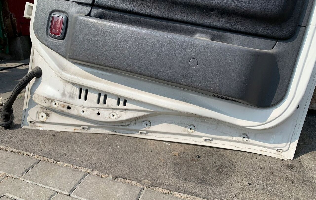 Volvo FH 12 13 - Dörr och reservdelar för Lastbil: bild 4 Volvo FH 12 13 - Dörr och reservdelar för Lastbil: bild 4