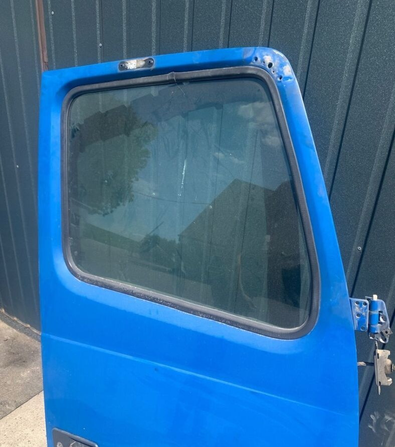 Volvo FH 12 13 - Dörr och reservdelar för Lastbil: bild 3 Volvo FH 12 13 - Dörr och reservdelar för Lastbil: bild 3