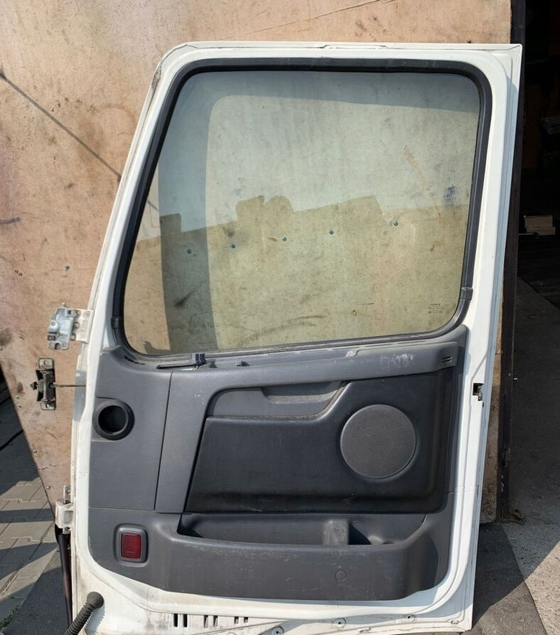 Volvo FH 12 13 - Dörr och reservdelar för Lastbil: bild 5 Volvo FH 12 13 - Dörr och reservdelar för Lastbil: bild 5