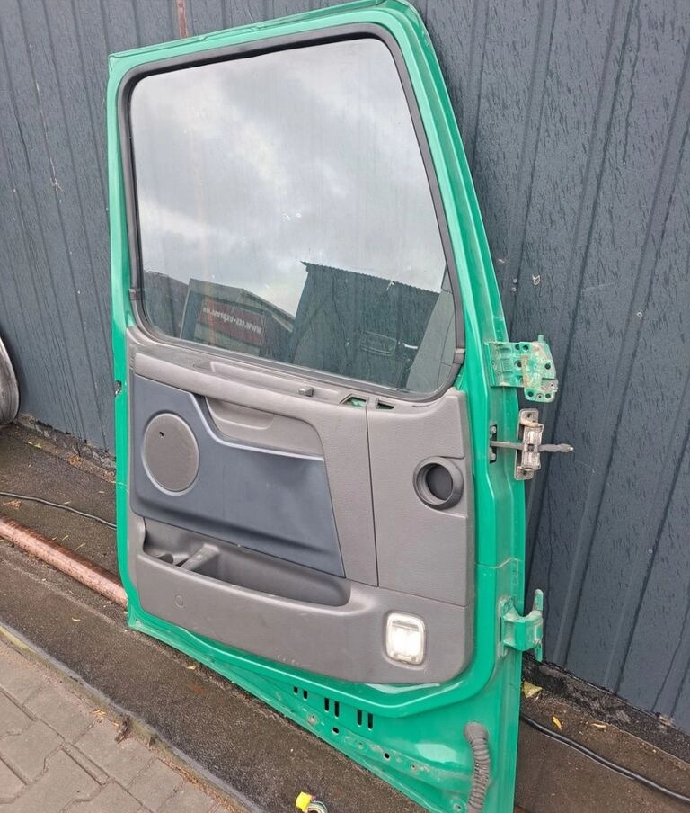 Volvo FH 13 LIFT - Dörr och reservdelar för Lastbil: bild 2 Volvo FH 13 LIFT - Dörr och reservdelar för Lastbil: bild 2