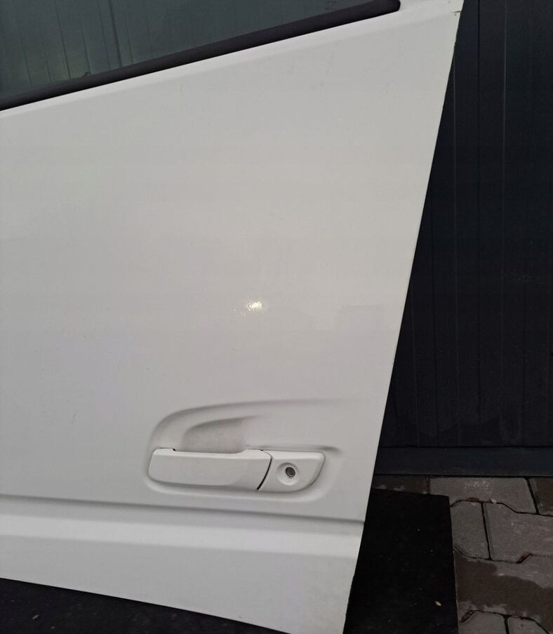 Volvo FH 4 - Dörr och reservdelar för Lastbil: bild 4 Volvo FH 4 - Dörr och reservdelar för Lastbil: bild 4