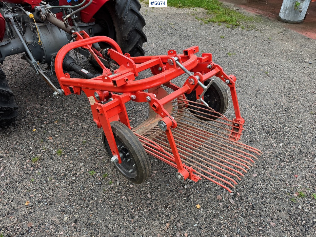 Traktor 1961 Massey Ferguson 35 m/ litt utstyr: bild 19 Traktor 1961 Massey Ferguson 35 m/ litt utstyr: bild 19