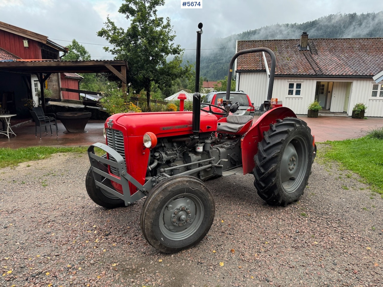 Traktor 1961 Massey Ferguson 35 m/ litt utstyr: bild 8 Traktor 1961 Massey Ferguson 35 m/ litt utstyr: bild 8