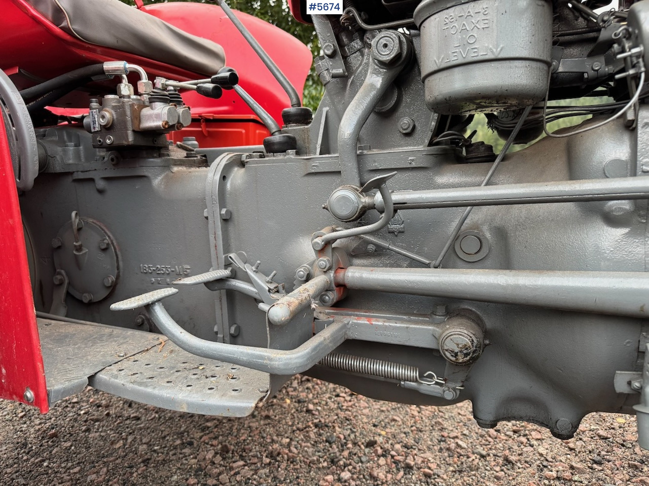 Traktor 1961 Massey Ferguson 35 m/ litt utstyr: bild 10 Traktor 1961 Massey Ferguson 35 m/ litt utstyr: bild 10