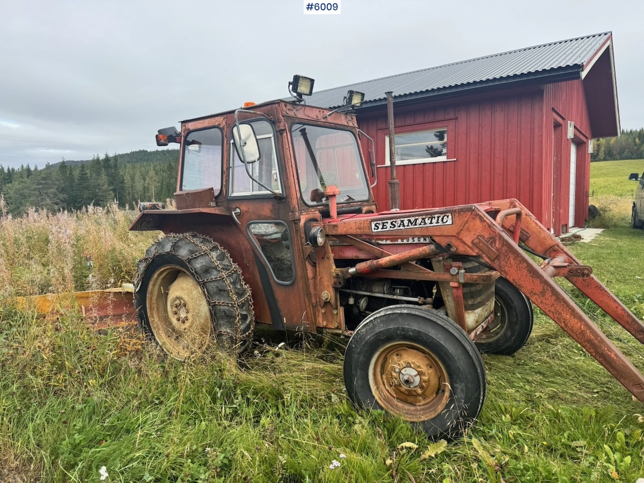 1971 Massey-Ferguson 135 incl. front loader, bucket, rear scraper, and log splitter/firewood machine - Traktor: bild 2 1971 Massey-Ferguson 135 incl. front loader, bucket, rear scraper, and log splitter/firewood machine - Traktor: bild 2