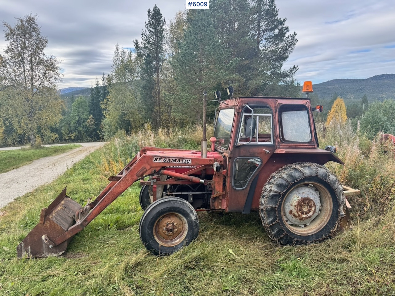 1971 Massey-Ferguson 135 incl. front loader, bucket, rear scraper, and log splitter/firewood machine - Traktor: bild 4 1971 Massey-Ferguson 135 incl. front loader, bucket, rear scraper, and log splitter/firewood machine - Traktor: bild 4
