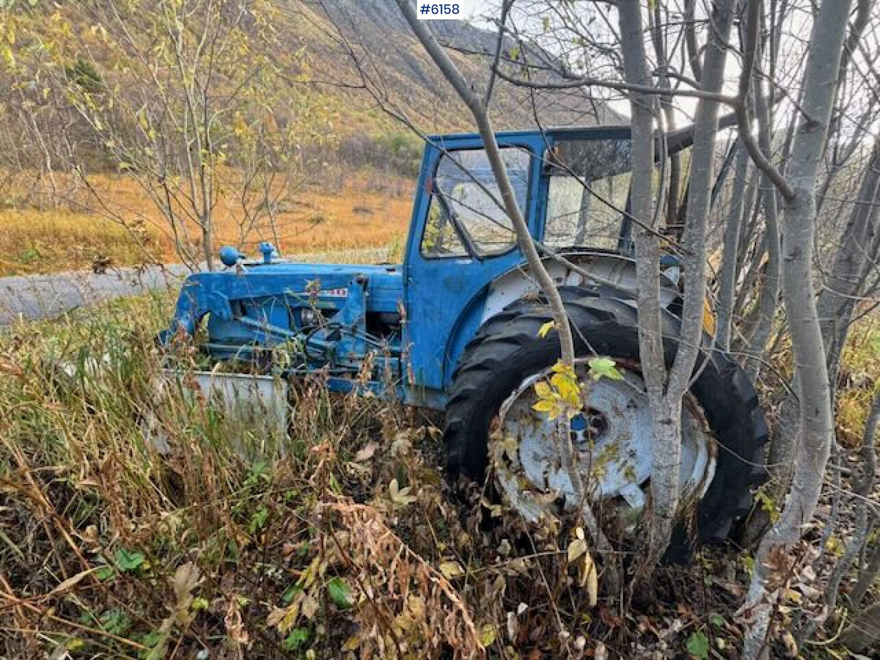 1973 Ford 4000 tractor backhoe. Repair.object - Traktor: bild 3 1973 Ford 4000 tractor backhoe. Repair.object - Traktor: bild 3
