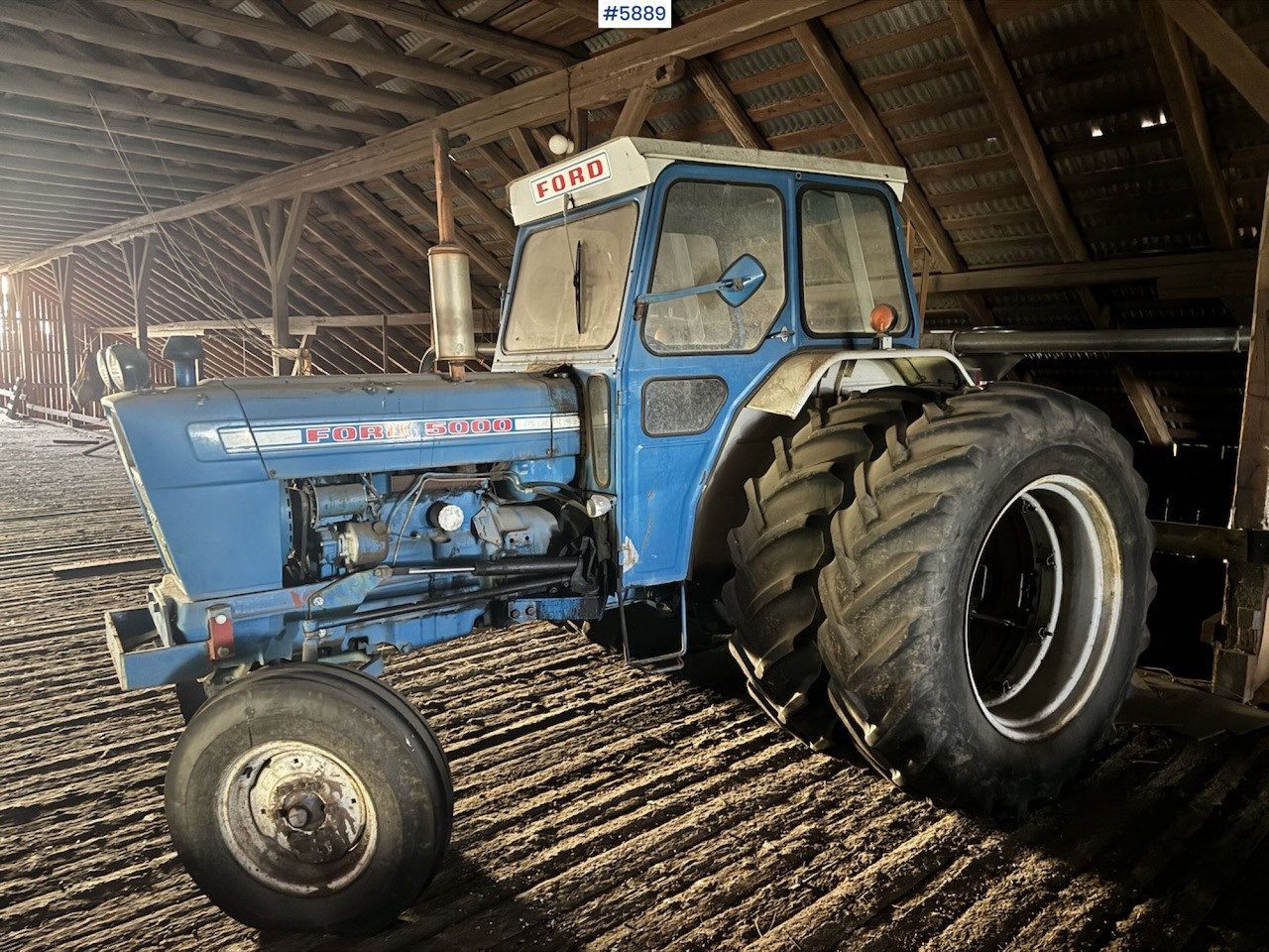 1975 Ford 5000 w/ Twin Wheels - Traktor: bild 2 1975 Ford 5000 w/ Twin Wheels - Traktor: bild 2